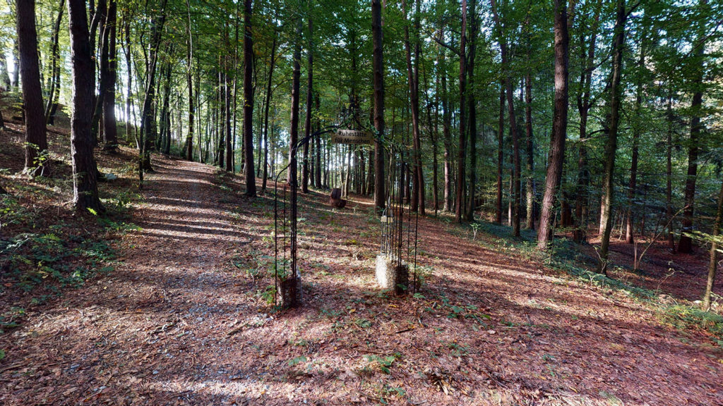 Franziskus Urnenhain in der Weststeiermark - ein Mensch-Tier-Friedhof als besondere Gedenkstätte